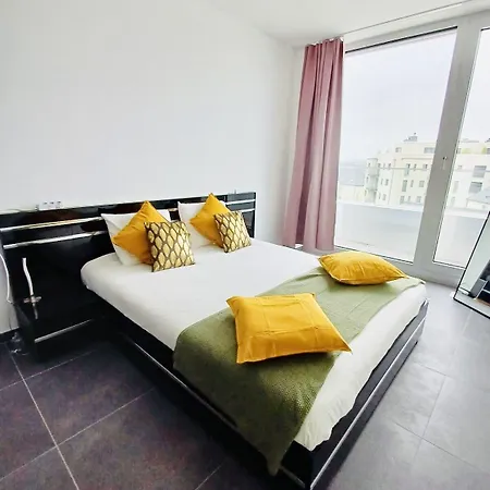 Brand New 2 Bedrooms Penthouse In Center, Terrace And Parking 152 *